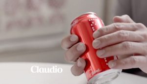 Coca Cola Dose mit Punktschrift